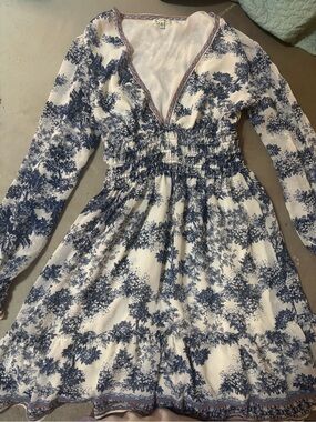 Max Studio White Dress with Blue Floral Print